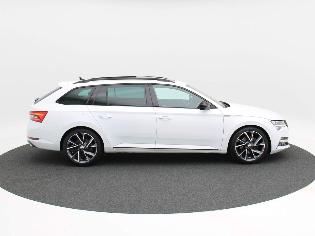 Škoda Superb Combi 1.5 TSi 150 PK Automaat Sportline Business | Climate Control | Navigatie | Achterbank Verwarming | Virtual Cockpit | Canton