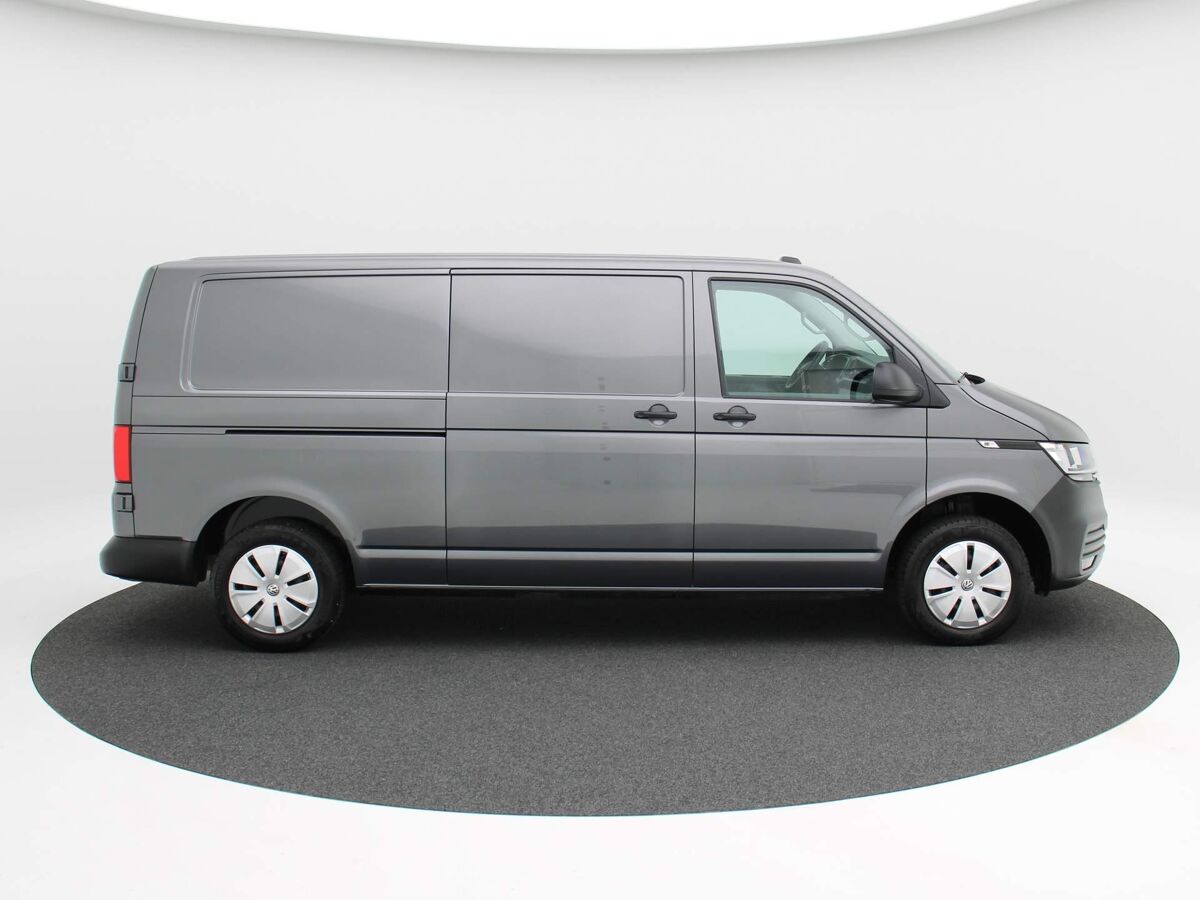 VW-Bedrijfswagens Transporter 2.0 TD1 110 Pk L2H1 Comfortline | Airco | Trekhaak | Parkeersensoren | App Connect