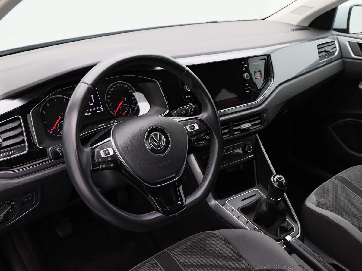 Volkswagen Polo 1.0 TSi Highline | Parkeersensoren | ECC | Adaptive Cruise Control | Carplay | Navigatie | DAB | 16 Inch