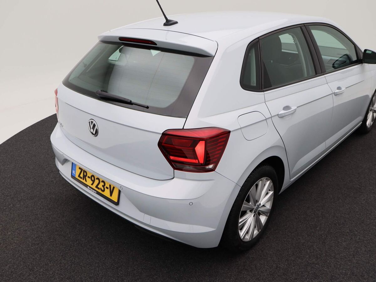 Volkswagen Polo 1.0 TSi Highline | Parkeersensoren | ECC | Adaptive Cruise Control | Carplay | Navigatie | DAB | 16 Inch