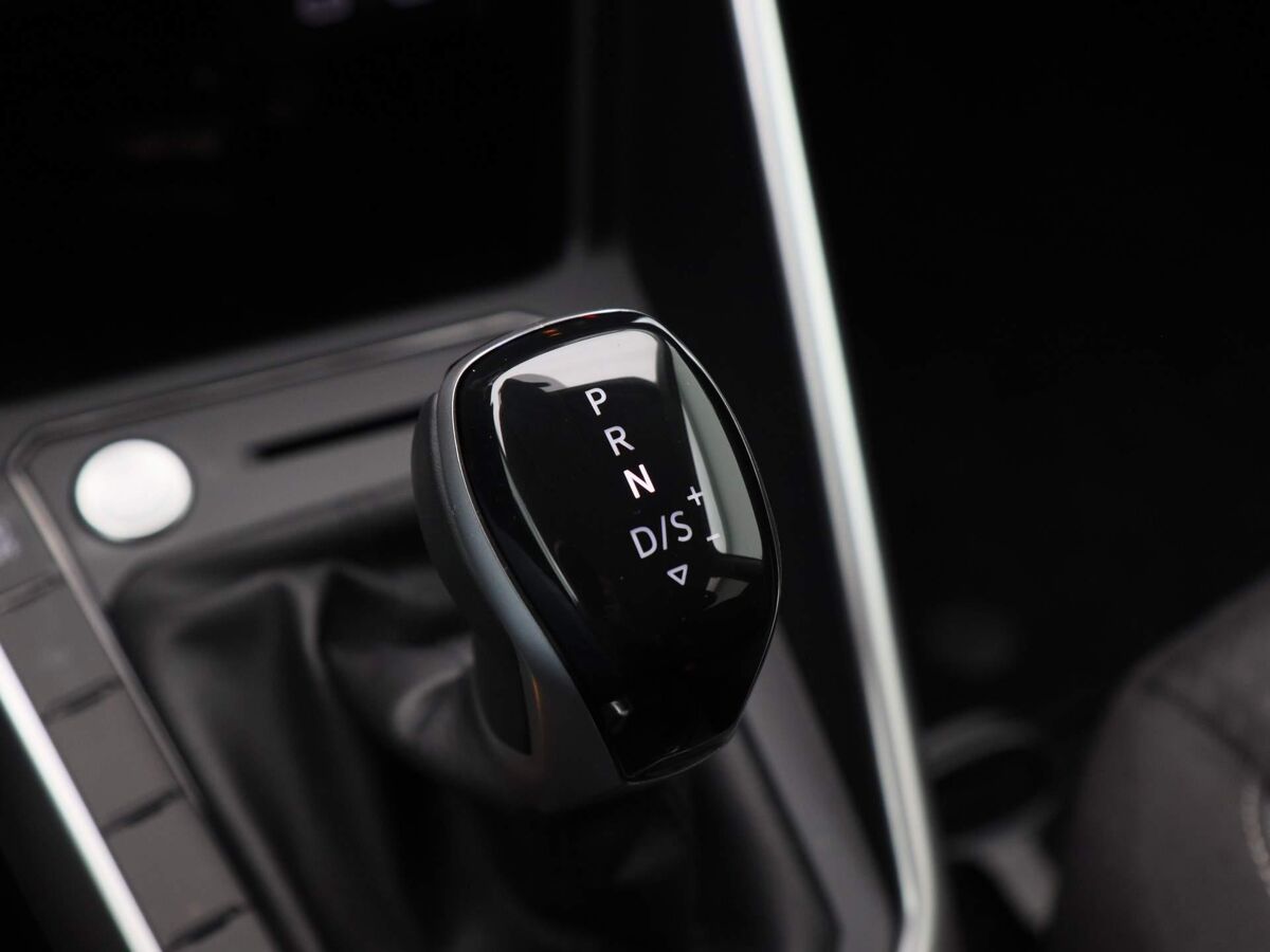 Volkswagen Polo Life Edition 1.0 TSI 95 pk DSG | Multimedia Pakket | Comfort Pakket | 2-Zone Clima | Carplay | Travel Assist |
