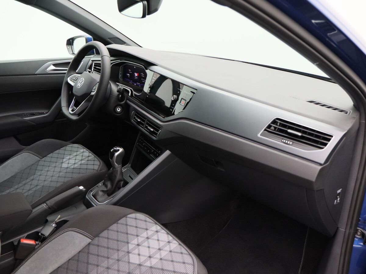 Volkswagen Polo R-Line-Edition 1.0 70 kW / 95 pk TSI Hatchback 5 v | Stoelverwarming | 2-Zone Airco | App Connect | Travel Assist | Camera |