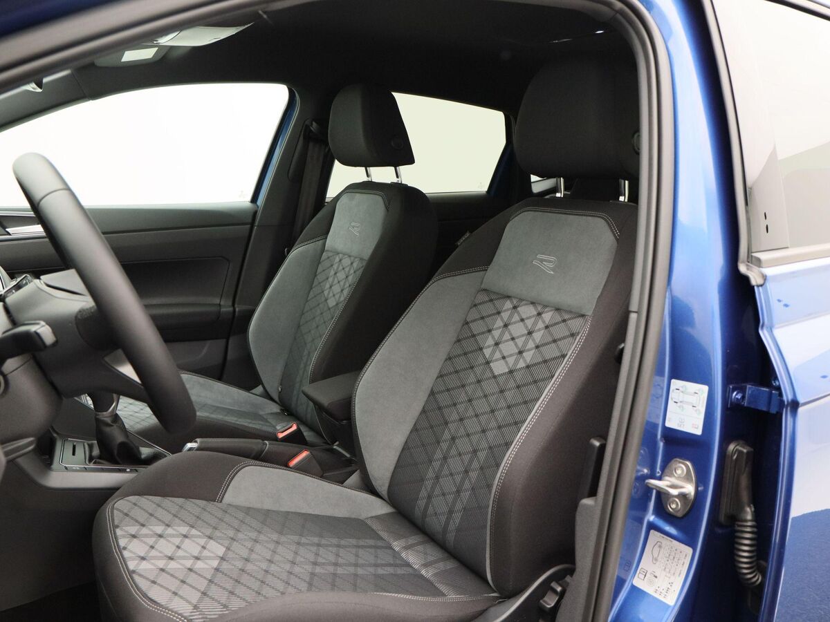 Volkswagen Polo R-Line-Edition 1.0 70 kW / 95 pk TSI Hatchback 5 v | Stoelverwarming | 2-Zone Airco | App Connect | Travel Assist | Camera |