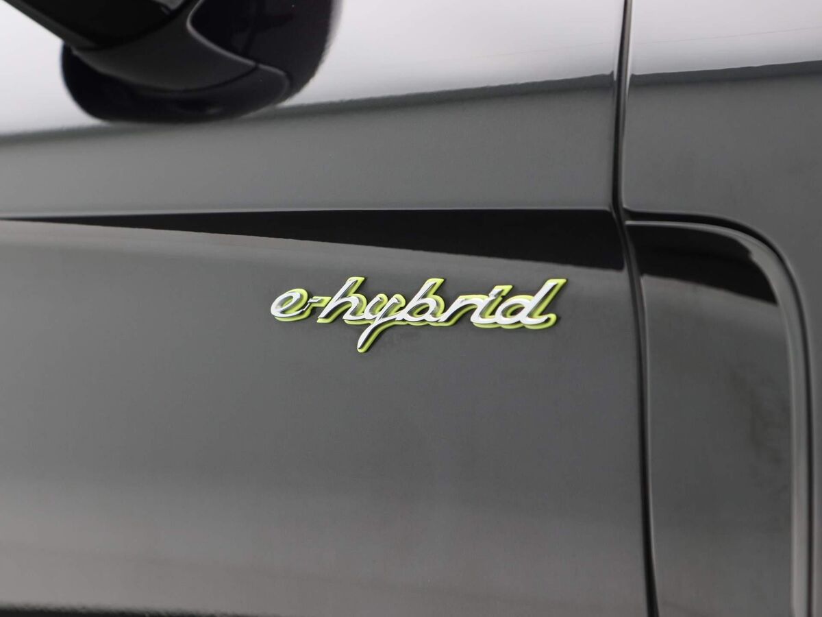 Porsche Panamera Sport Turismo 2.9 4 E-Hybrid 10 Years Edition | Massage | Bose | Navigatie | Apple Carplay | Adaptive Cruise