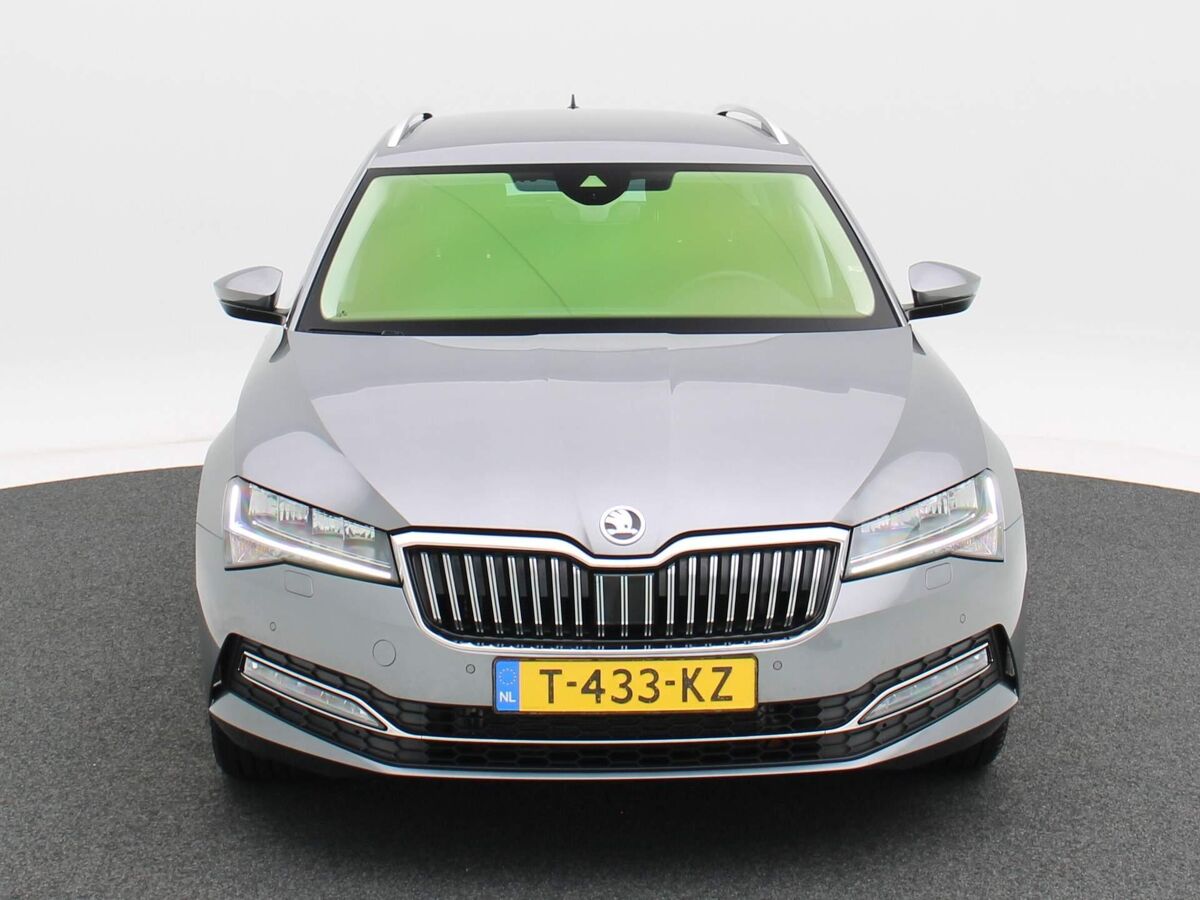 Škoda Superb Combi Combi 1.5 TSi 150 Pk Automaat Business Edition Plus | Cruise | Elek. Achterklep | Stoel Verw. | Camera | Carplay | 18 Inch