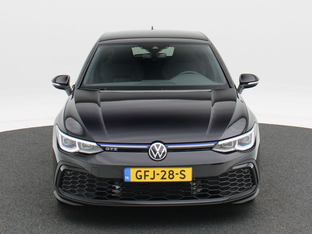 Volkswagen Golf GTE 1.4 eHybrid GTE 245 Pk | Stuur Verwarming | Stoel Verwarming Voor en Achter | Adaptive Cruise Control | ECC | Carplay | Navigatie | Privacy Glass | 17 Inch