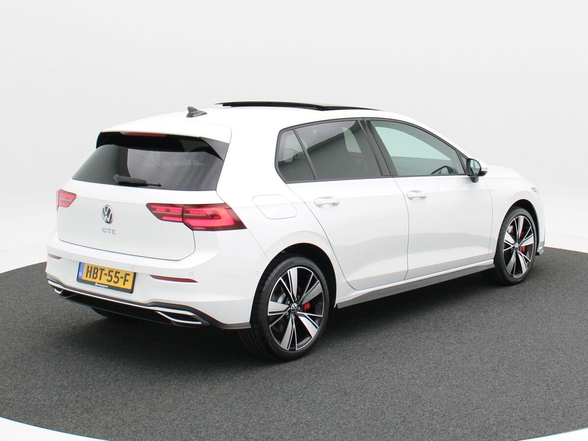 Volkswagen Golf GTE 1.4 eHybrid GTE 245 Pk Automaat | Full LED IQ Light | Panoramadak | 18 Inch | Navigatie | Adaptive Cruise | 5.653 Km!!