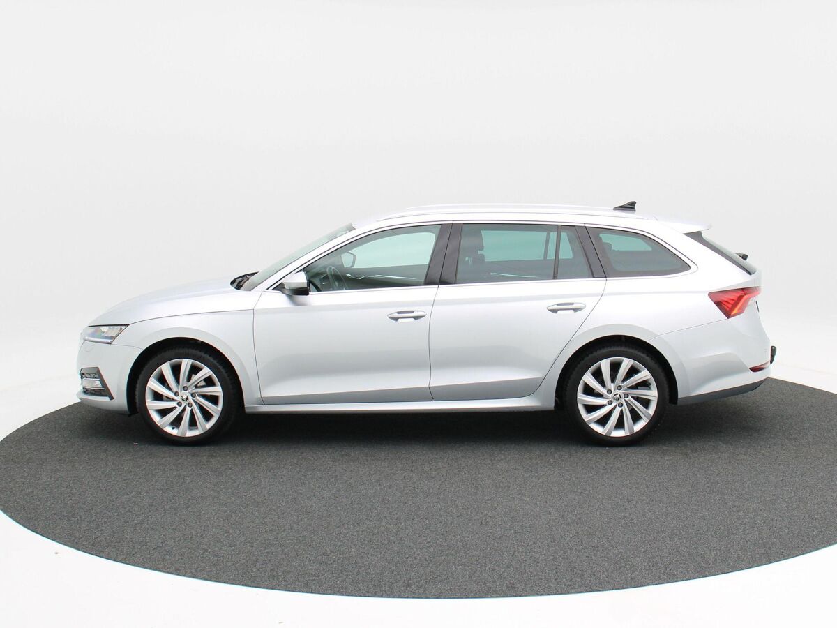 Škoda Octavia Combi 1.0 TSi 110 Pk Business Edition Plus | Full LED | Trekhaak | 18 Inch | Privacy Glass | Navigatie | Adaptive Cruise | 94.273 Km!!