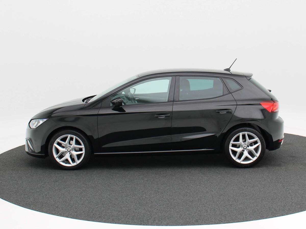 SEAT Ibiza 1.0 TSi Automaat FR Business Intense | Achteruitrijcamera | Stoel Verwarming | ECC | Carplay | Navigatie | Parkeersensoren | Privacy Glass | 17 Inch