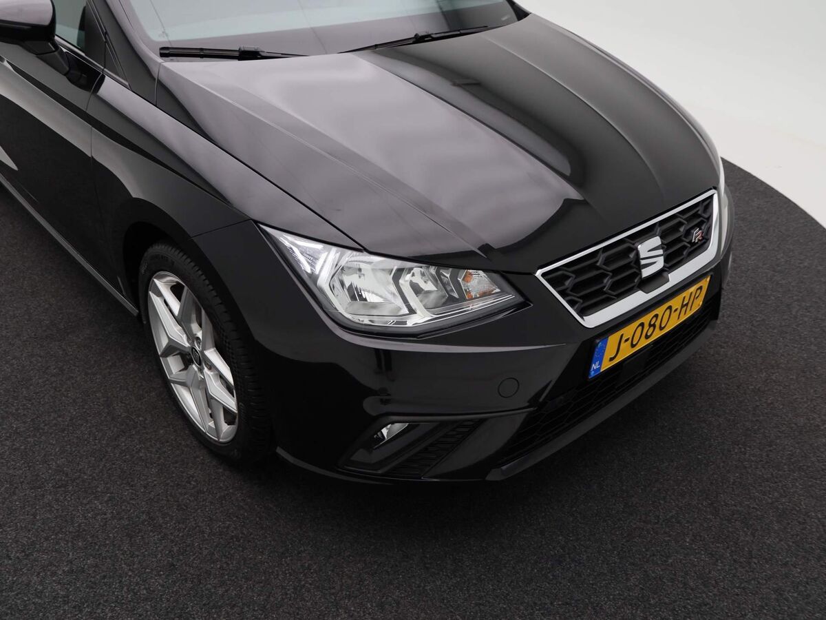 SEAT Ibiza 1.0 TSi Automaat FR Business Intense | Achteruitrijcamera | Stoel Verwarming | ECC | Carplay | Navigatie | Parkeersensoren | Privacy Glass | 17 Inch