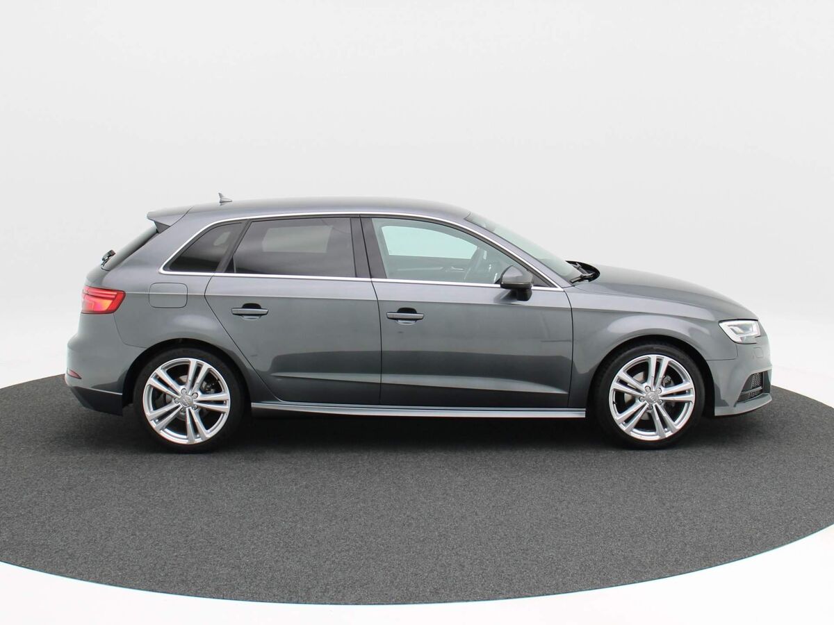 Audi A3 Sportback 1.5 TFSi 150 Pk Automaat S-Line | Cruise Control | ECC | Parkeersensoren | LED | Privacy Glass | Audi Connect |18 Inch