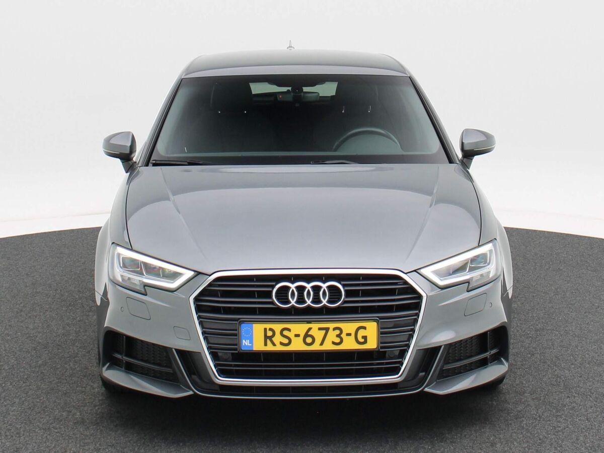 Audi A3 Sportback 1.5 TFSi 150 Pk Automaat S-Line | Cruise Control | ECC | Parkeersensoren | LED | Privacy Glass | Audi Connect |18 Inch