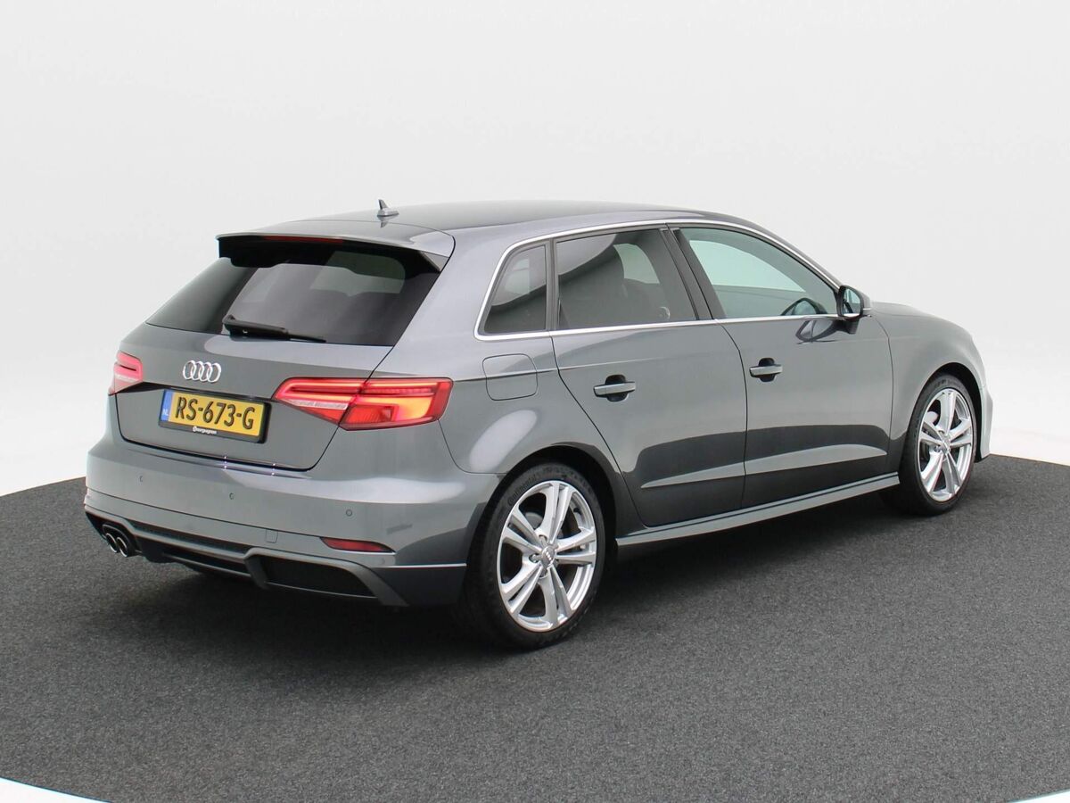 Audi A3 Sportback 1.5 TFSi 150 Pk Automaat S-Line | Cruise Control | ECC | Parkeersensoren | LED | Privacy Glass | Audi Connect |18 Inch