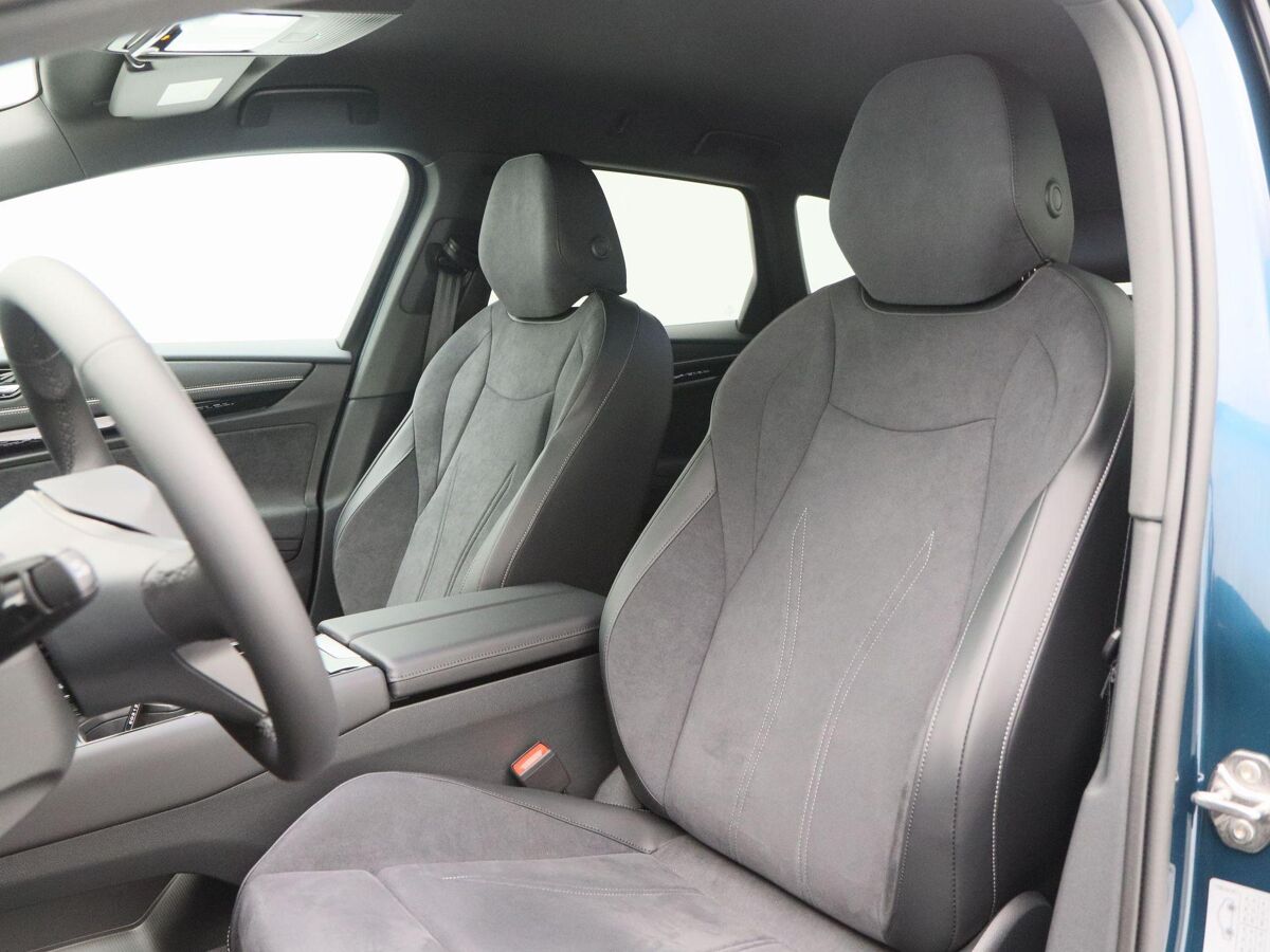 Volkswagen ID.7 Tourer Pro Business 77 kWh accu, 210 kW / 286 pk Variant  | 360 Camera | Ergonomische Voorstoelen | Stoel/Stuur Verwarming | Travel Assist | Autonome Parkeerfunctie |
