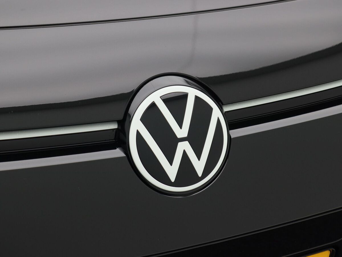 Volkswagen ID.3 Black Edition 52 kWh 170 pk | 19" Lichtmetalen Velgen | Parkeersensoren | Cruise Control Adaptief | App Connect |