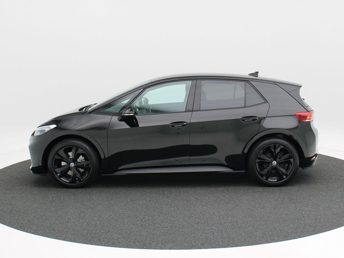 Volkswagen ID.3 Black Edition 52 kWh 170 pk | 19" Lichtmetalen Velgen | Parkeersensoren | Cruise Control Adaptief | App Connect |