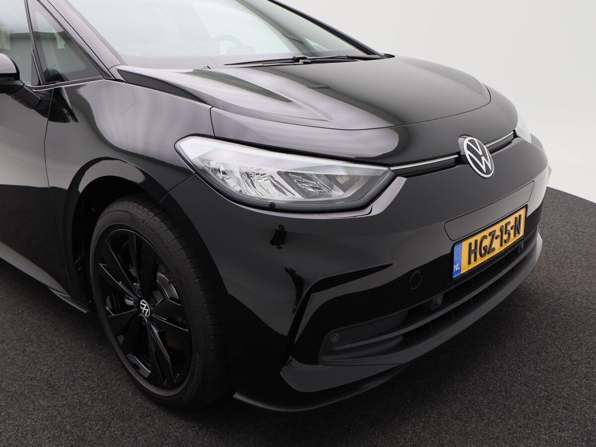 Volkswagen ID.3 Black Edition 52 kWh 170 pk | 19" Lichtmetalen Velgen | Parkeersensoren | Cruise Control Adaptief | App Connect |