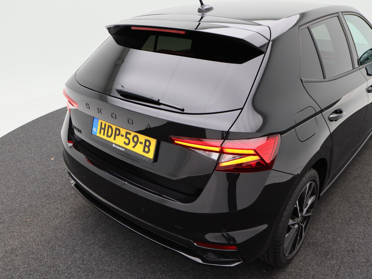 Škoda Fabia Monte Carlo 1.0 TSI 95pk | Stoelverwarming | Achteruitrijcamera | Adaptive cruise control | Side Assist