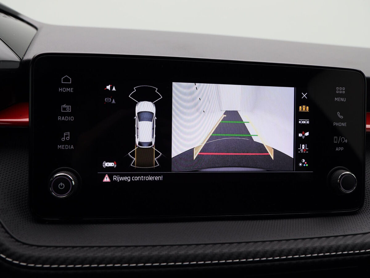 Škoda Fabia Monte Carlo 1.0 TSI 95pk | Stoelverwarming | Achteruitrijcamera | Adaptive cruise control | Side Assist