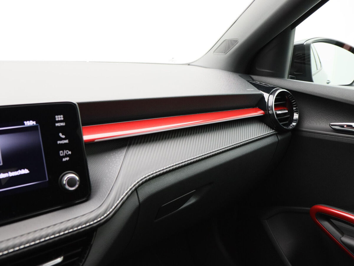 Škoda Fabia Monte Carlo 1.0 TSI 95pk | Stoelverwarming | Achteruitrijcamera | Adaptive cruise control | Side Assist