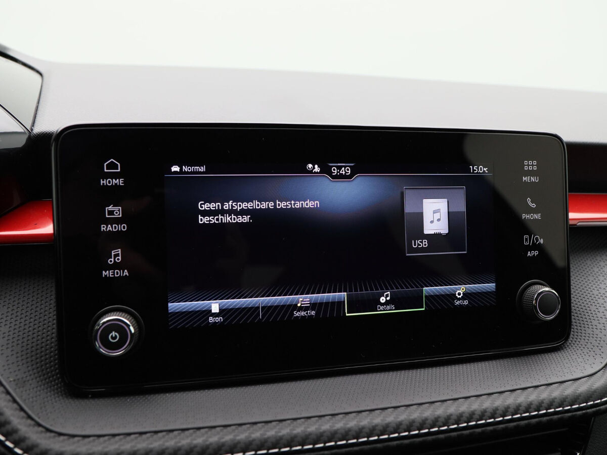 Škoda Fabia Monte Carlo 1.0 TSI 95pk | Stoelverwarming | Achteruitrijcamera | Adaptive cruise control | Side Assist