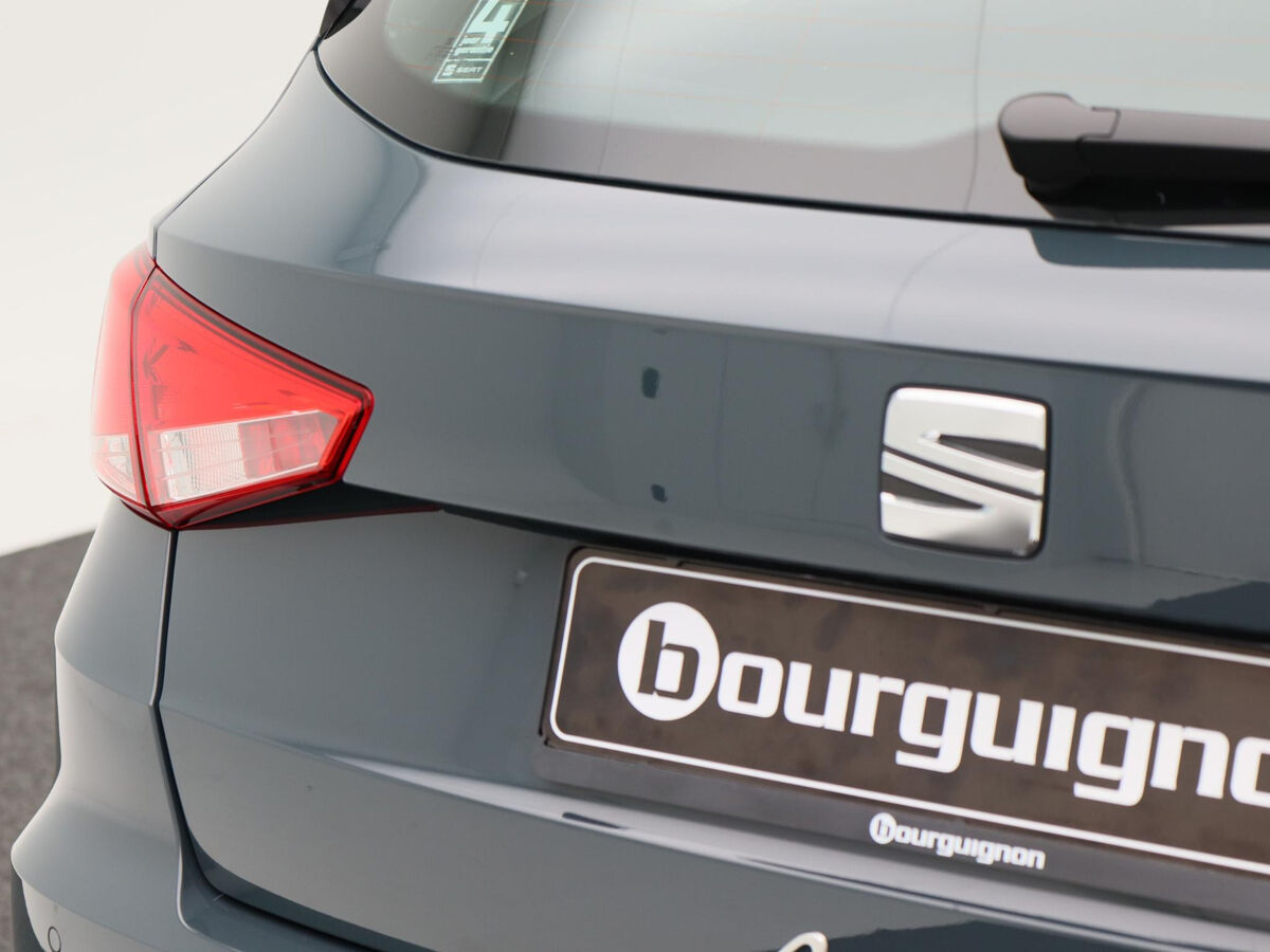 SEAT Arona Reference 1.0 TSI 95 pk | Cruise control | Parkeersensoren | Apple carplay / Android auto