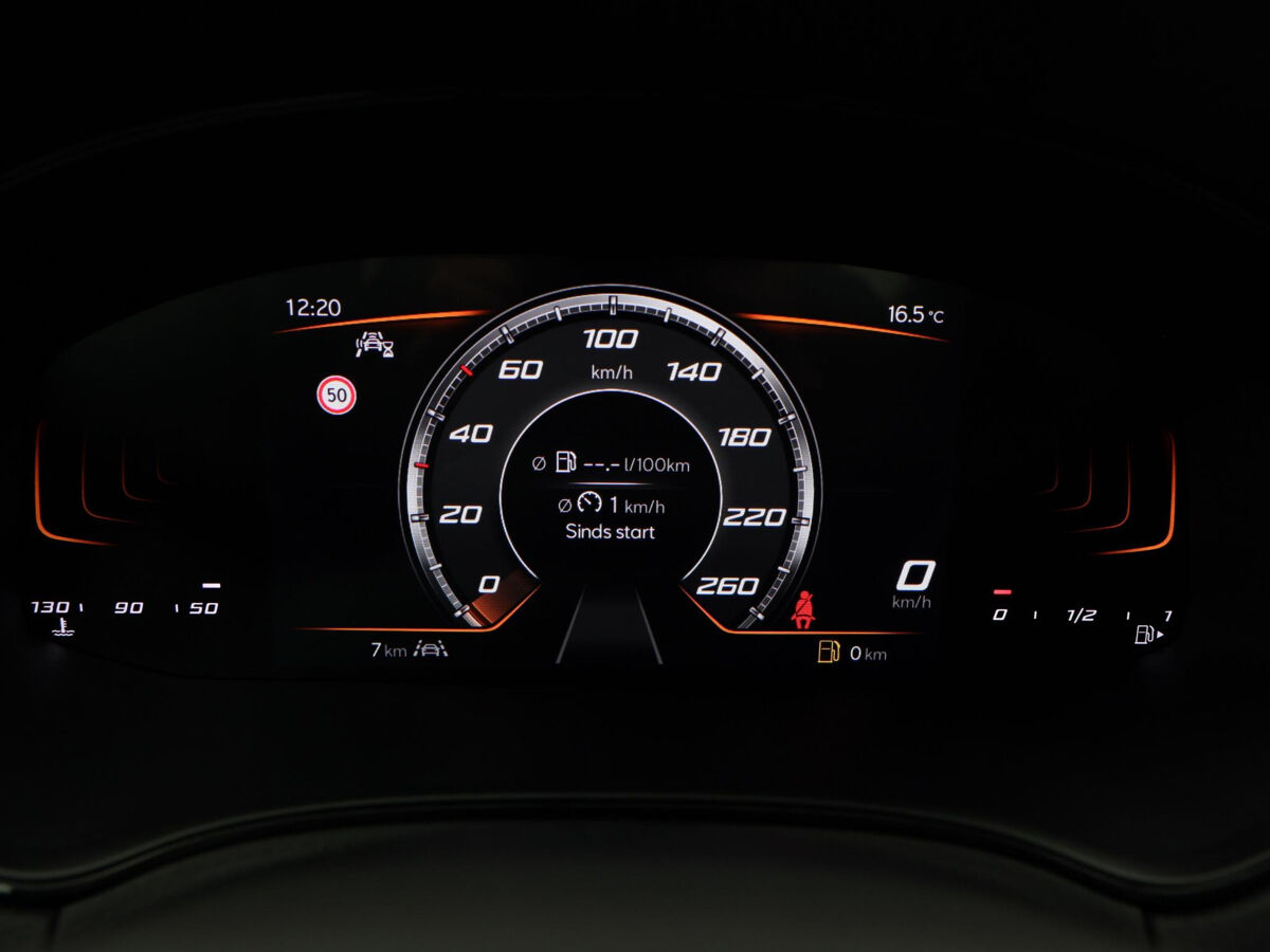 SEAT Arona Reference 1.0 TSI 95 pk | Cruise control | Parkeersensoren | Apple carplay / Android auto