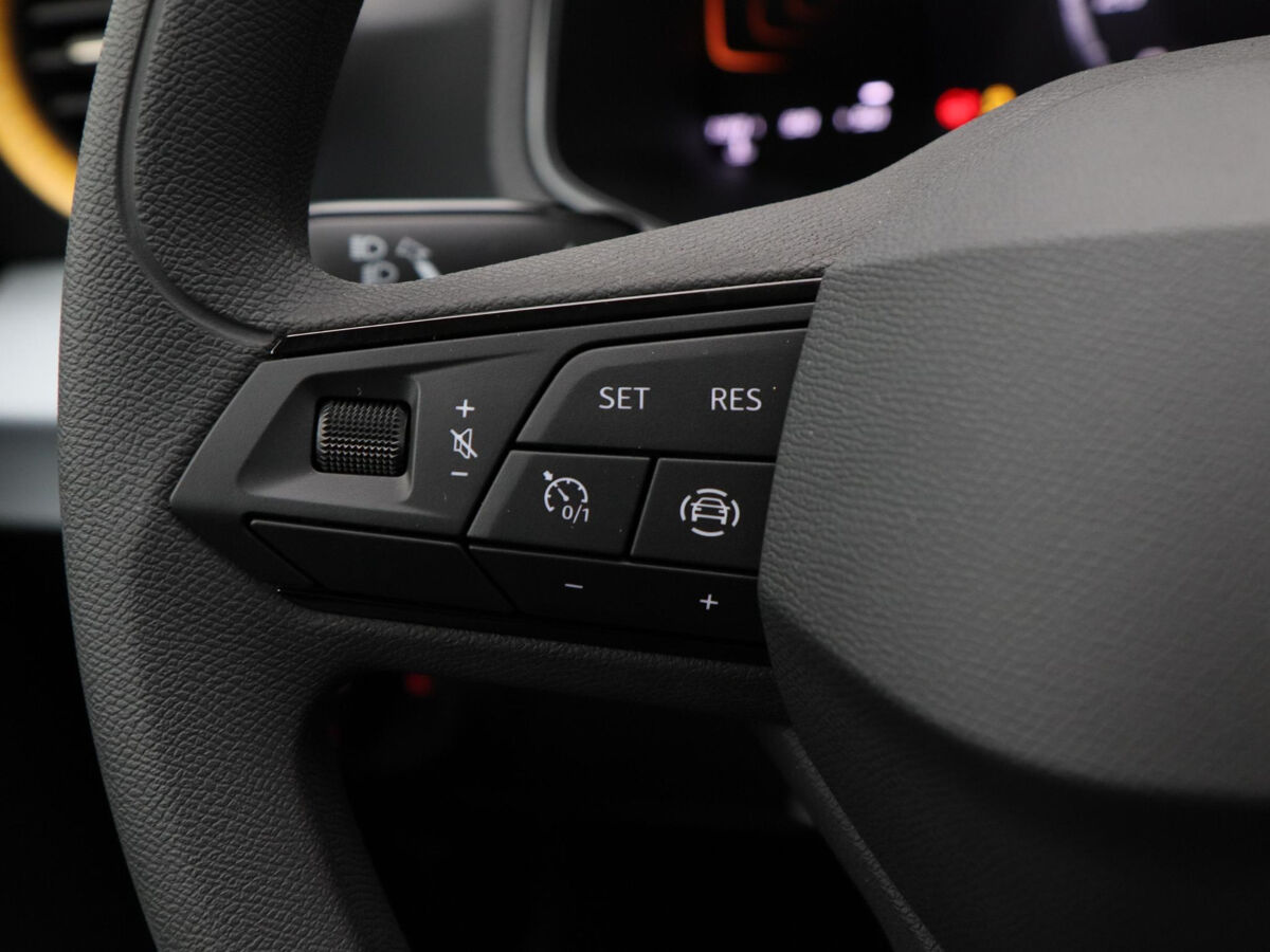 SEAT Arona Reference 1.0 TSI 95 pk | Cruise control | Parkeersensoren | Apple carplay / Android auto