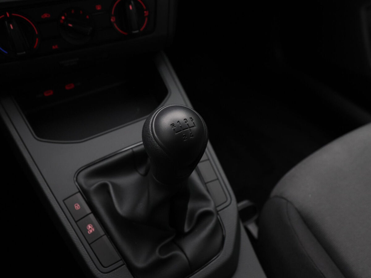 SEAT Arona Reference 1.0 TSI 95 pk | Cruise control | Parkeersensoren | Apple carplay / Android auto