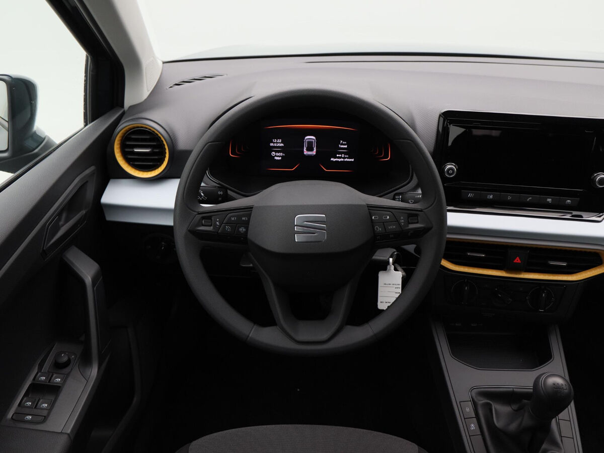 SEAT Arona Reference 1.0 TSI 95 pk | Cruise control | Parkeersensoren | Apple carplay / Android auto