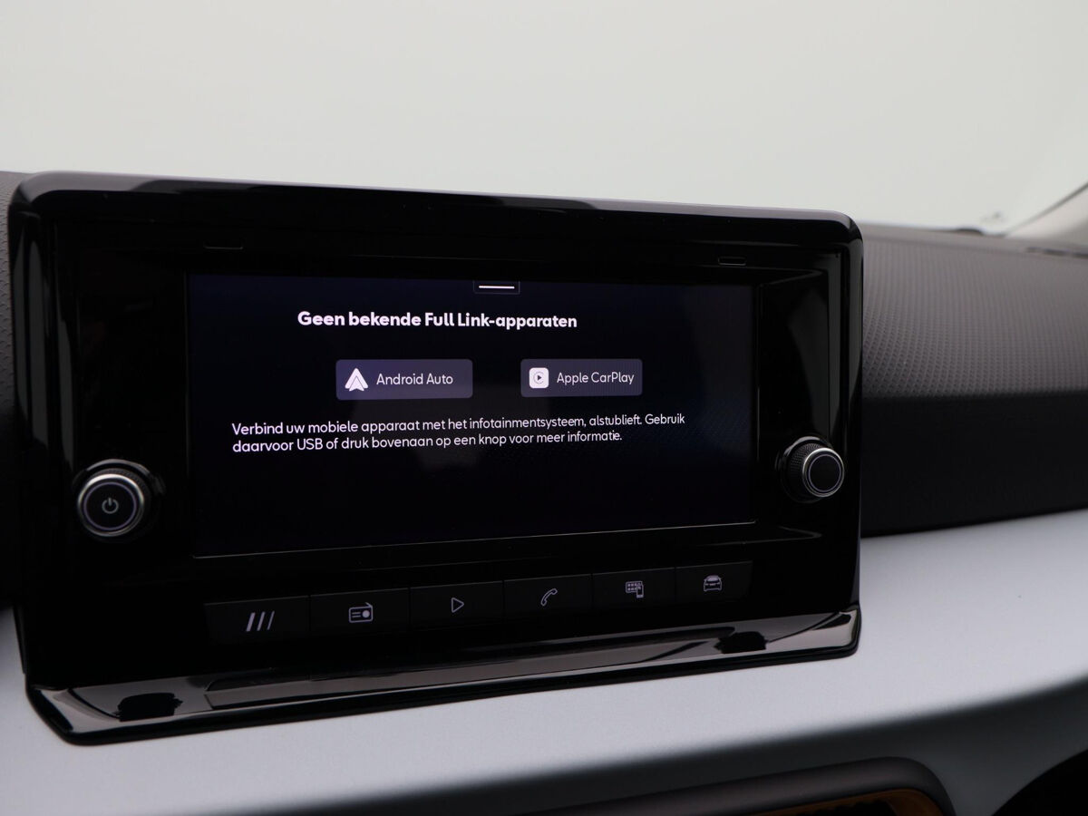 SEAT Arona Reference 1.0 TSI 95 pk | Cruise control | Parkeersensoren | Apple carplay / Android auto