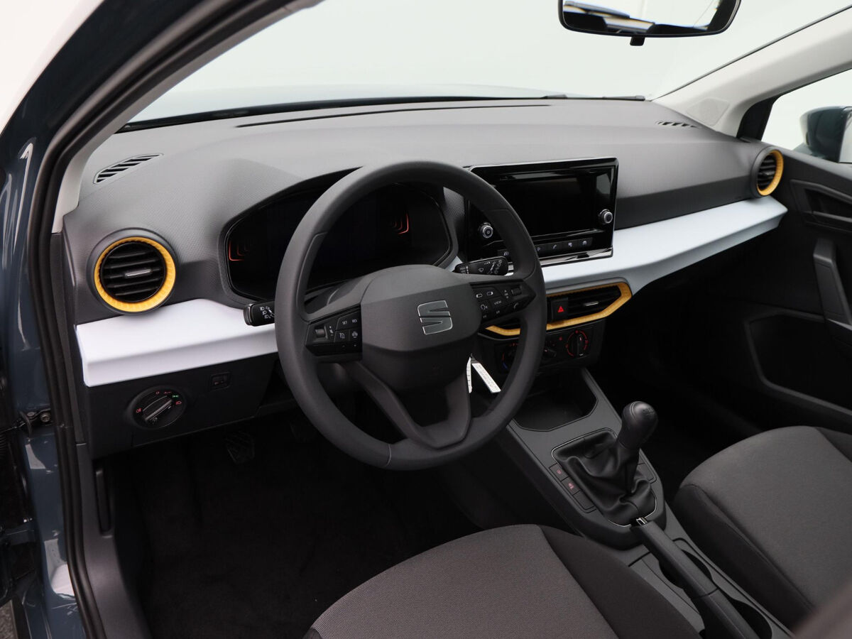 SEAT Arona Reference 1.0 TSI 95 pk | Cruise control | Parkeersensoren | Apple carplay / Android auto