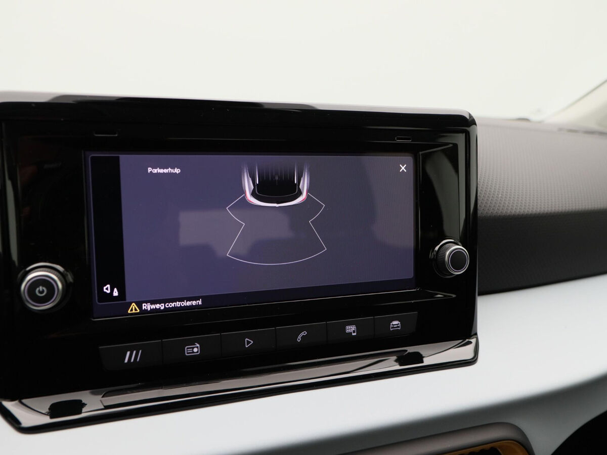 SEAT Arona Reference 1.0 TSI 95 pk | Cruise control | Parkeersensoren | Apple carplay / Android auto