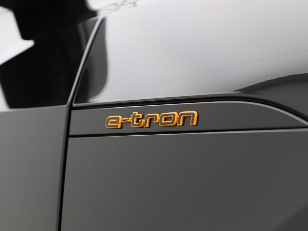 Audi e-tron S quattro 95 kWh 503 Pk S-Line | Panoramadak | 21 Inch | Adaptive Cruise | Full LED | 28.436 Km!!