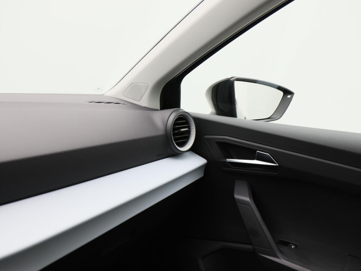 SEAT Ibiza Style Plus 1.0 TSI 95 PK | Cruise control | Parkeersensoren | Airco | Apple carplay / Android auto