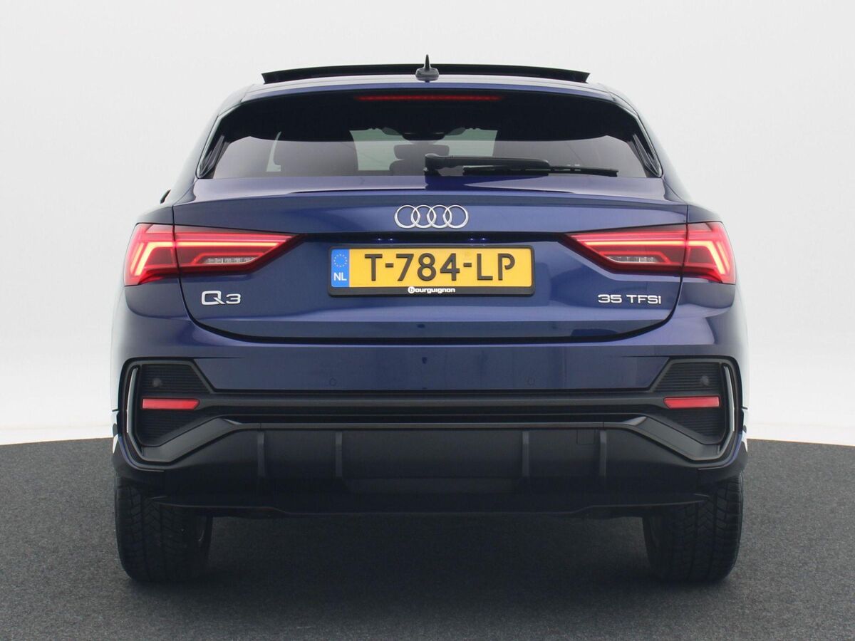 Audi Q3 Sportback 35 TFSi 150 Pk Automaat S-Line | Panoramadak | Zwart Optiek | 18 Inch | Full LED | Navigatie | 84.576 Km!!