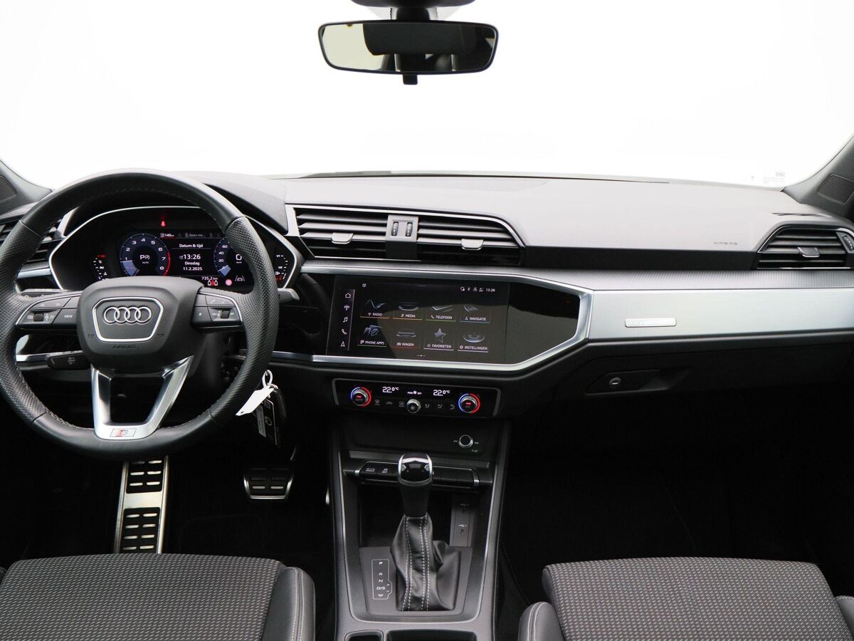 Audi Q3 Sportback 35 TFSi 150 Pk Automaat S-Line | Panoramadak | Zwart Optiek | 18 Inch | Full LED | Navigatie | 84.576 Km!!