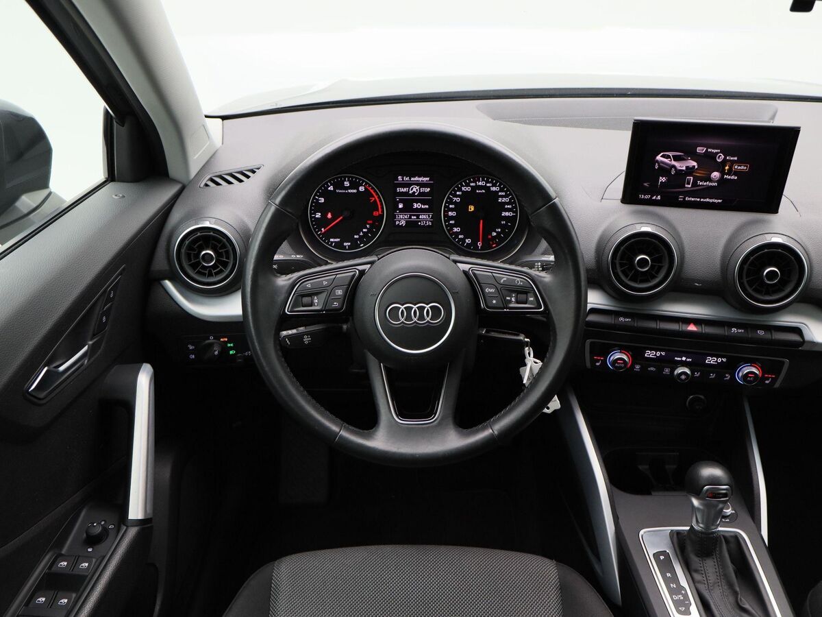 Audi Q2 35 TFSi 150 Pk Automaat S-Line | Full LED | Navigatie | 19 Inch | Zwart Optiek | Cruise Controle | Stoelverwarming