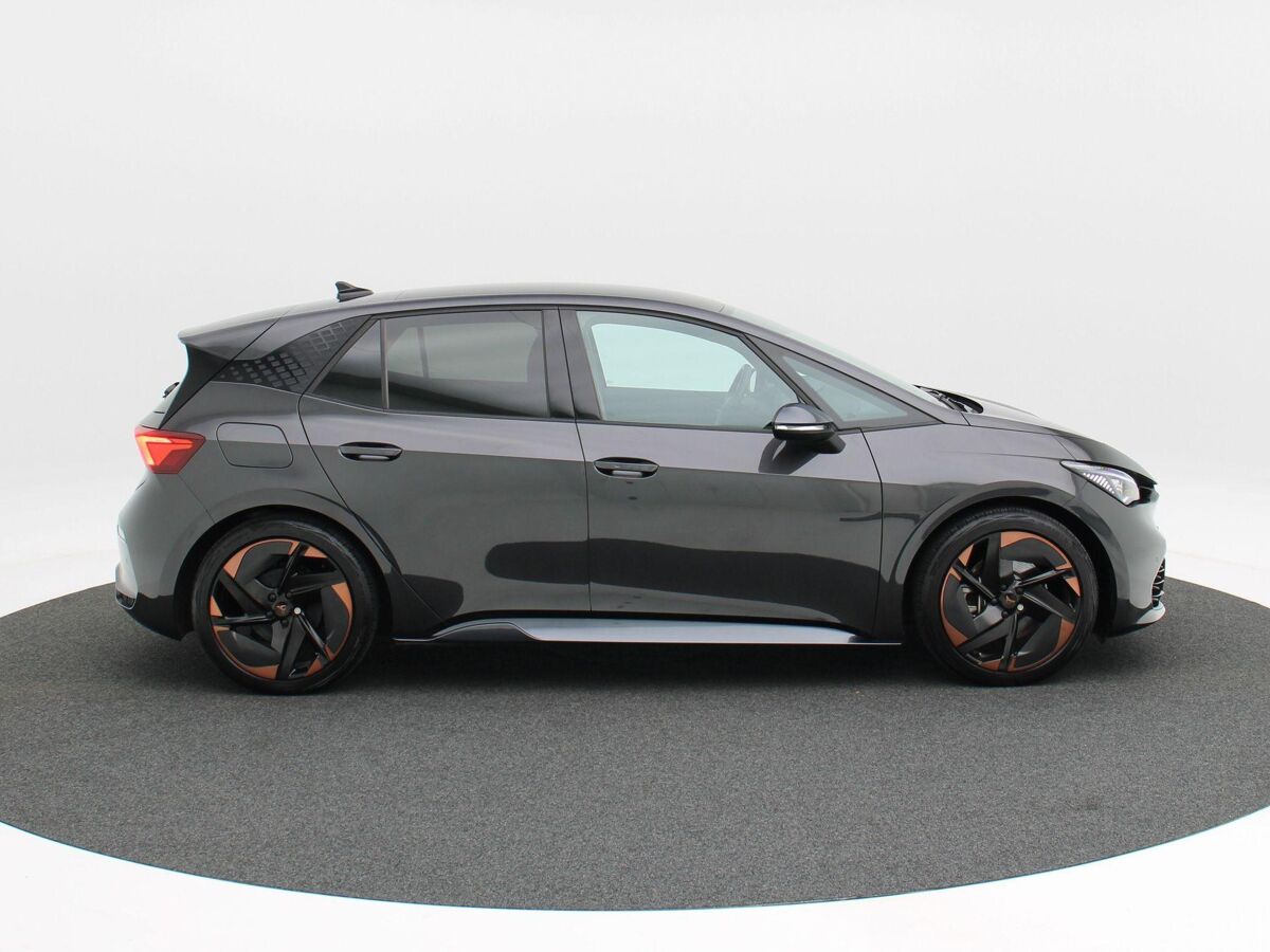 CUPRA Born Copper Edition 62 kWh 231 Pk | Full LED | Head Up | Panoramadak | 20 Inch | Sportstoelen | Camera | Stoelverwarming | 9.233 Km!!