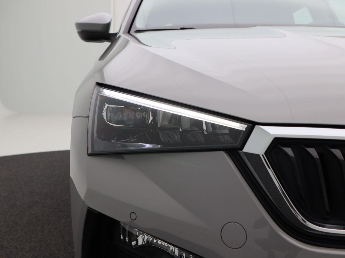 Škoda Scala 1.0 TSi 110 Pk Automaat Business Edition | Full LED | Navigatie | Stoelverwarming | Virtual Dashboard | 16 Inch | 82.637 Km!!