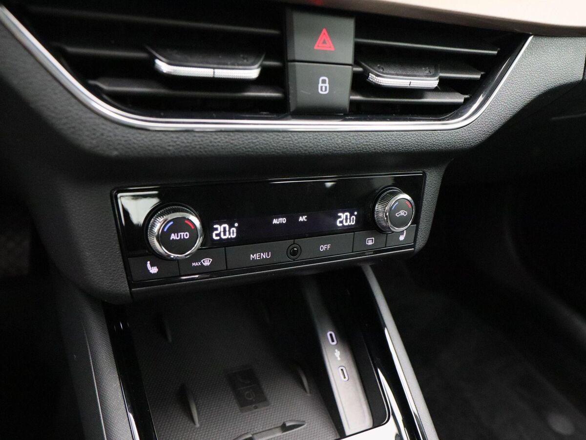 Škoda Scala 1.0 TSi 110 Pk Automaat Business Edition | Full LED | Navigatie | Stoelverwarming | Virtual Dashboard | 16 Inch | 82.637 Km!!