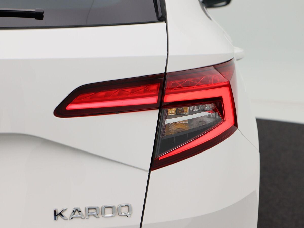 Škoda Karoq 1.5 TSi 150 Pk Automaat Style Business | Navigatie | Airco | Cruise Controle | 17 Inch | Privacy Glass | Parkeersensoren | 90.114 Km!!