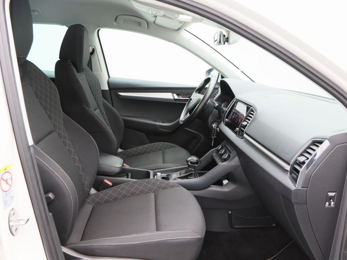 Škoda Karoq 1.5 TSi 150 Pk Automaat Style Business | Navigatie | Airco | Cruise Controle | 17 Inch | Privacy Glass | Parkeersensoren | 90.114 Km!!