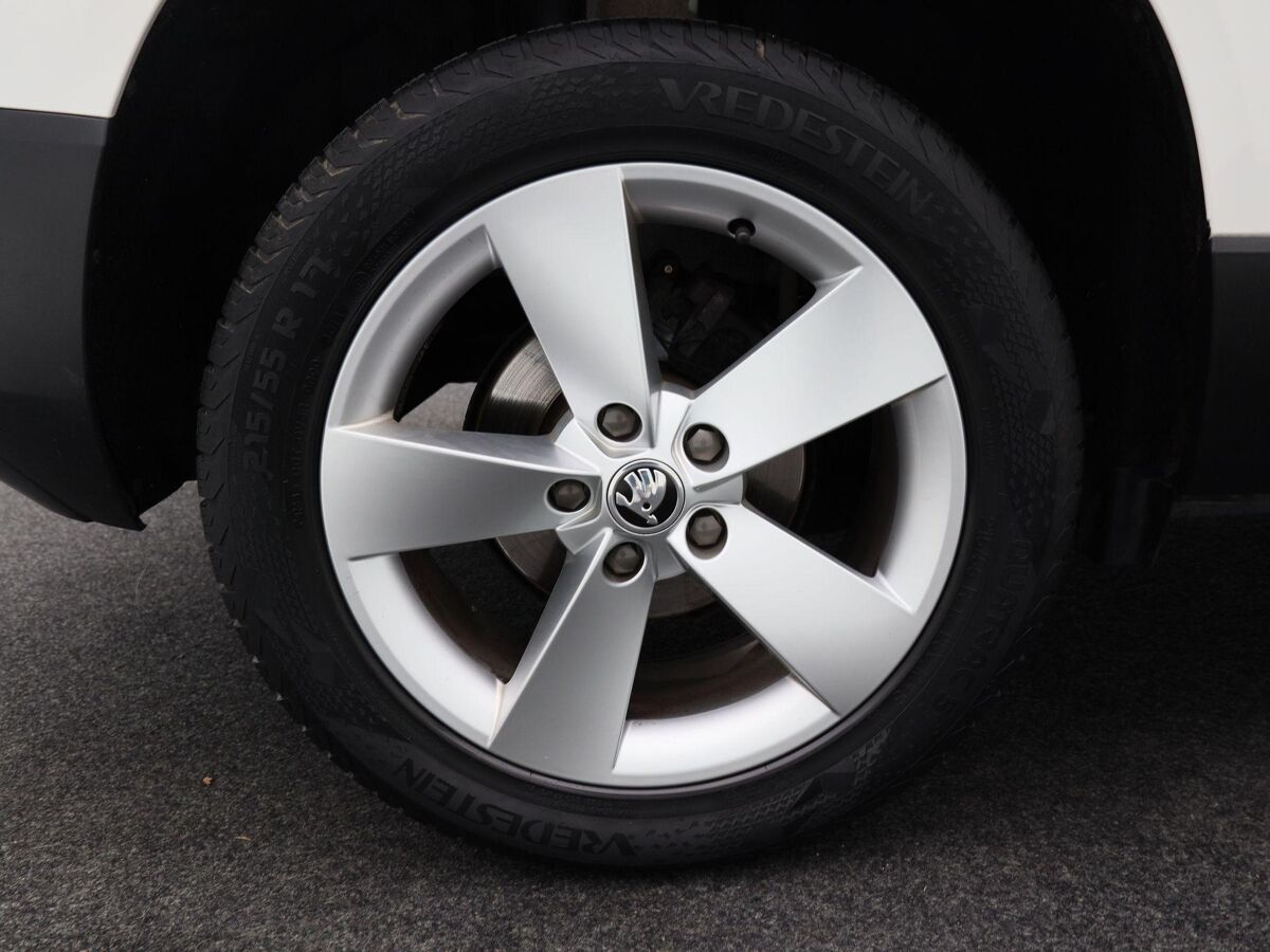 Škoda Karoq 1.5 TSi 150 Pk Automaat Style Business | Navigatie | Airco | Cruise Controle | 17 Inch | Privacy Glass | Parkeersensoren | 90.114 Km!!