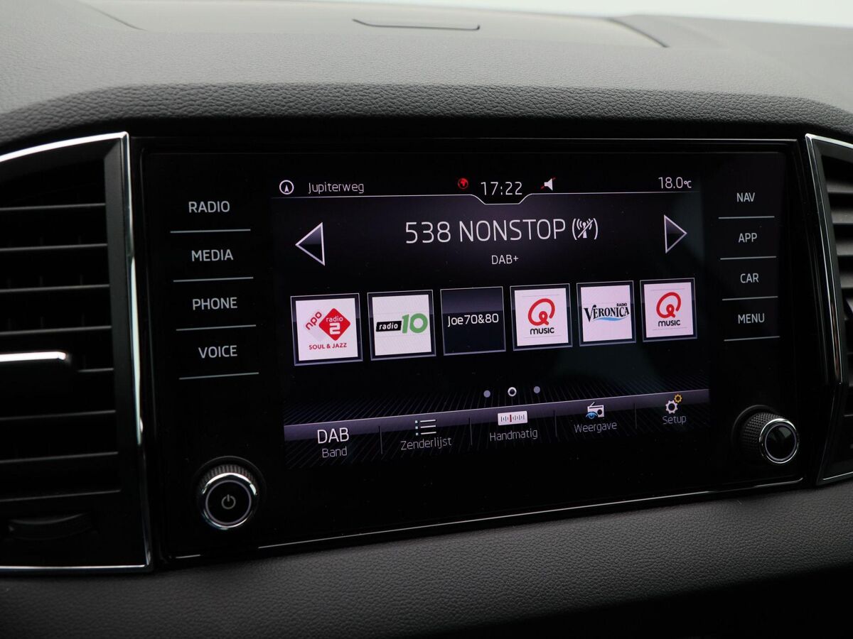 Škoda Karoq 1.5 TSi 150 Pk Automaat Style Business | Navigatie | Airco | Cruise Controle | 17 Inch | Privacy Glass | Parkeersensoren | 90.114 Km!!