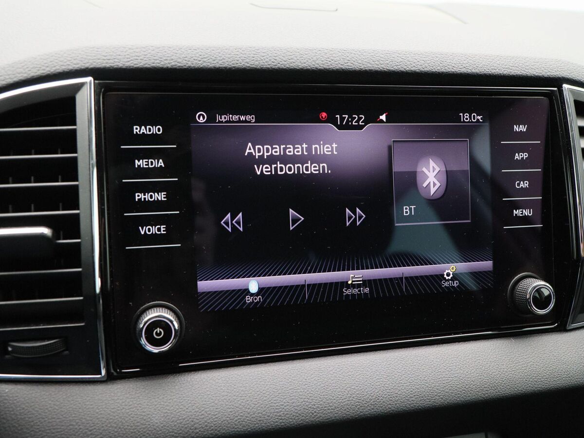 Škoda Karoq 1.5 TSi 150 Pk Automaat Style Business | Navigatie | Airco | Cruise Controle | 17 Inch | Privacy Glass | Parkeersensoren | 90.114 Km!!