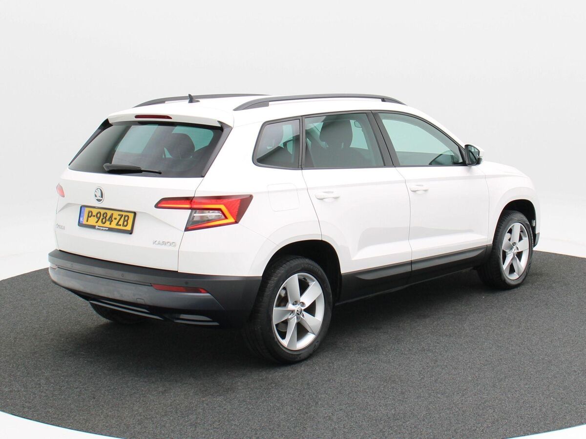 Škoda Karoq 1.5 TSi 150 Pk Automaat Style Business | Navigatie | Airco | Cruise Controle | 17 Inch | Privacy Glass | Parkeersensoren | 90.114 Km!!