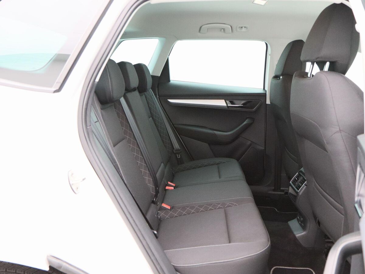 Škoda Karoq 1.5 TSi 150 Pk Automaat Style Business | Navigatie | Airco | Cruise Controle | 17 Inch | Privacy Glass | Parkeersensoren | 90.114 Km!!
