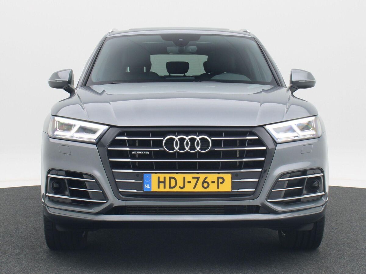 Audi Q5 55 TFSi e 367 Pk quattro S-Line | Adaptive Cruise | Leder | Panoramadak | Carplay | Stoelverwarming | Camera | Parkeersensoren | 20 Inch