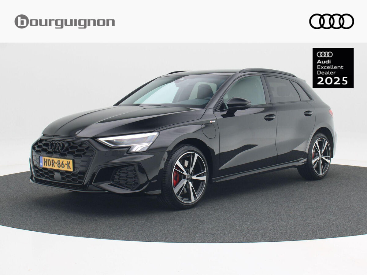 Audi A3 Sportback 45 TFSi e 245 Pk Automaat S-Line Competition | Full LED | Navigatie | Zwart Optiek | 18 Inch | Stoelverwarming | Adaptive Cruise | 8.624 Km!!